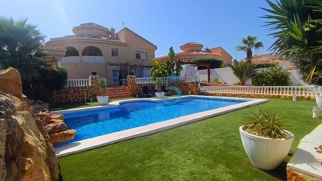 4 chambre Villa/Maison à vendre à Ciudad Quesada, Rojales avec piscine garage - 569 000 € (Ref: 9994507)