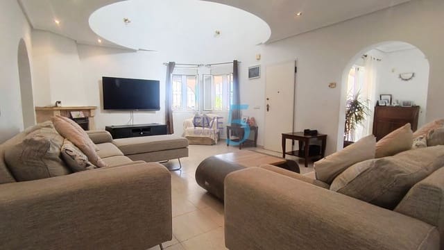 4 chambre Villa/Maison à vendre à Ciudad Quesada, Rojales avec piscine garage - 569 000 € (Ref: 9994507)