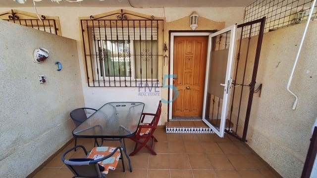 3 soveværelse Semi-Rækkehus til salg i Playa Flamenca, Orihuela med swimmingpool garage - € 169.900 (Ref: 9994508)