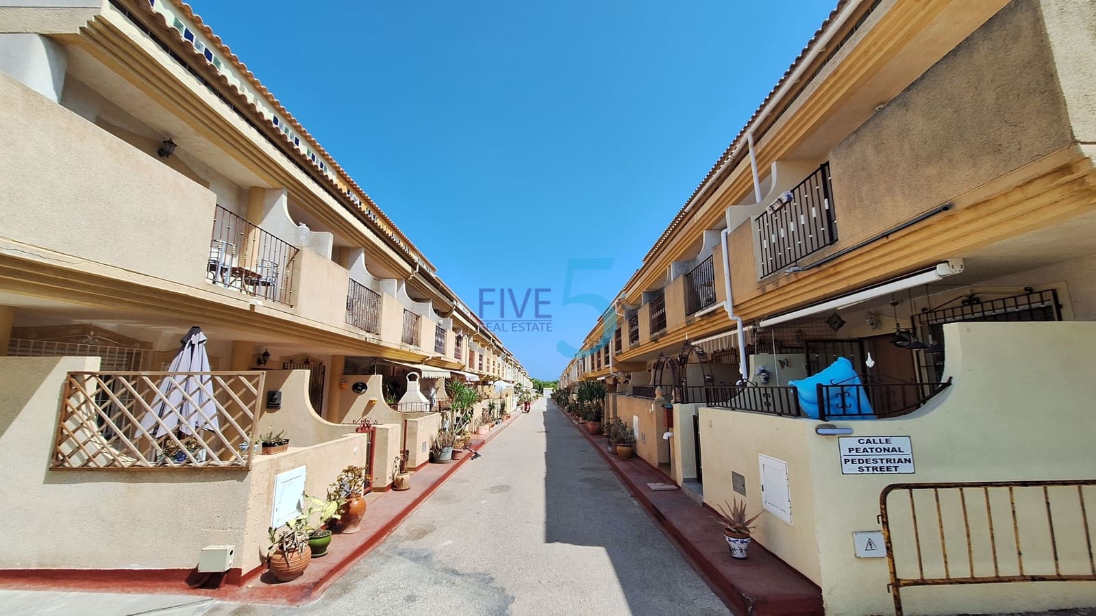 3 camera da letto Villetta Bifamiliare in vendita in Playa Flamenca con piscina garage - 169.900 € (Rif: 9994508)