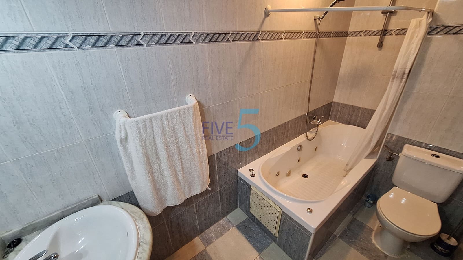 3 camera da letto Villetta Bifamiliare in vendita in Playa Flamenca con piscina garage - 169.900 € (Rif: 9994508)