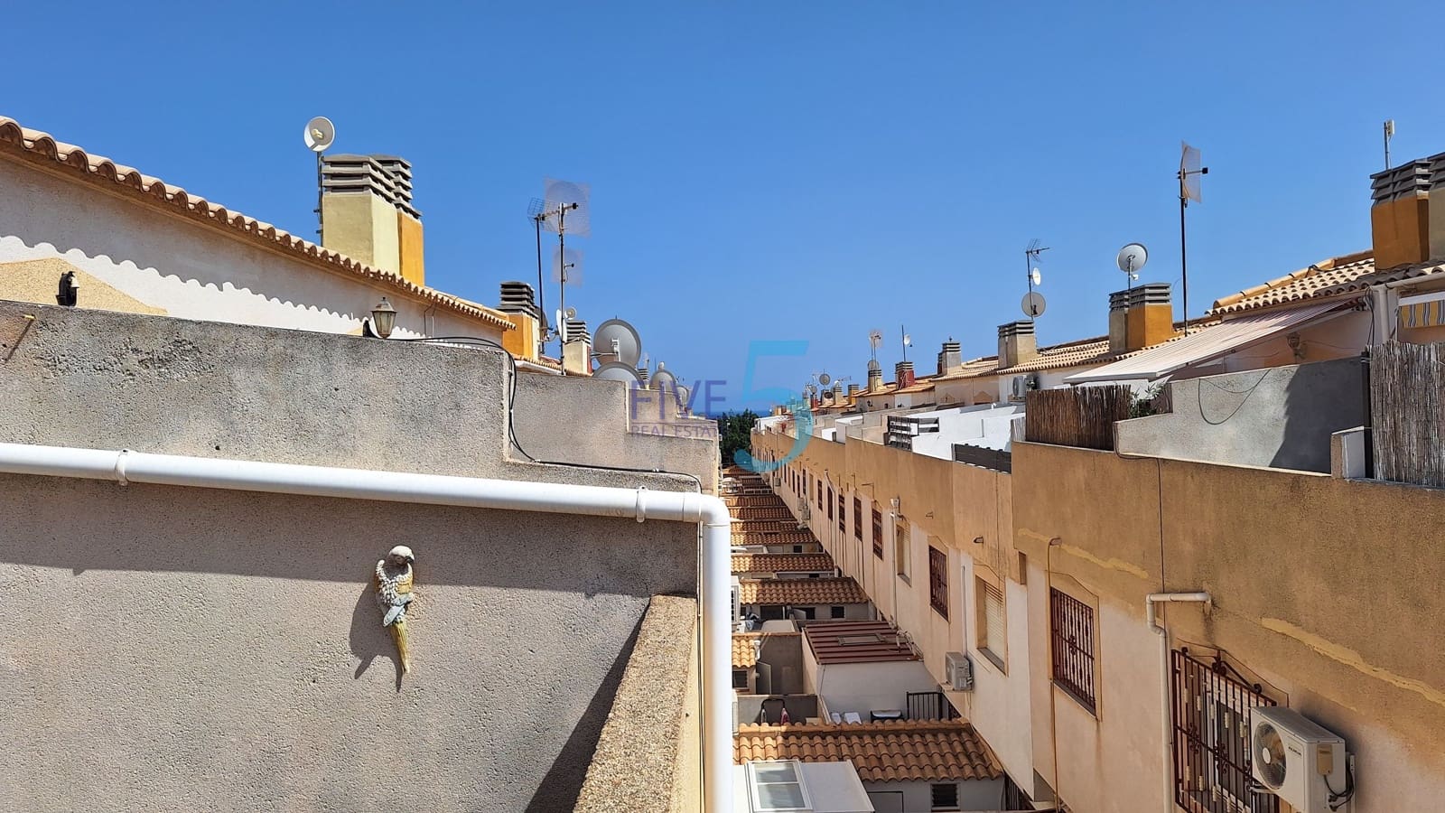 3 camera da letto Villetta Bifamiliare in vendita in Playa Flamenca con piscina garage - 169.900 € (Rif: 9994508)