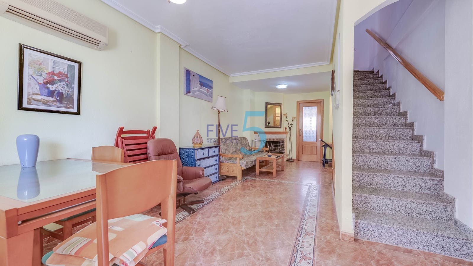 3 soverom Kjedet enebolig til salgs i Playa Flamenca med svømmebasseng - € 169 900 (Ref: 9994508)