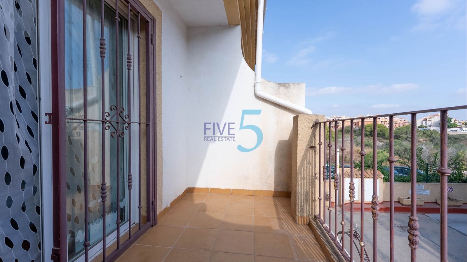 3 soverom Kjedet enebolig til salgs i Playa Flamenca med svømmebasseng - € 169 900 (Ref: 9994508)