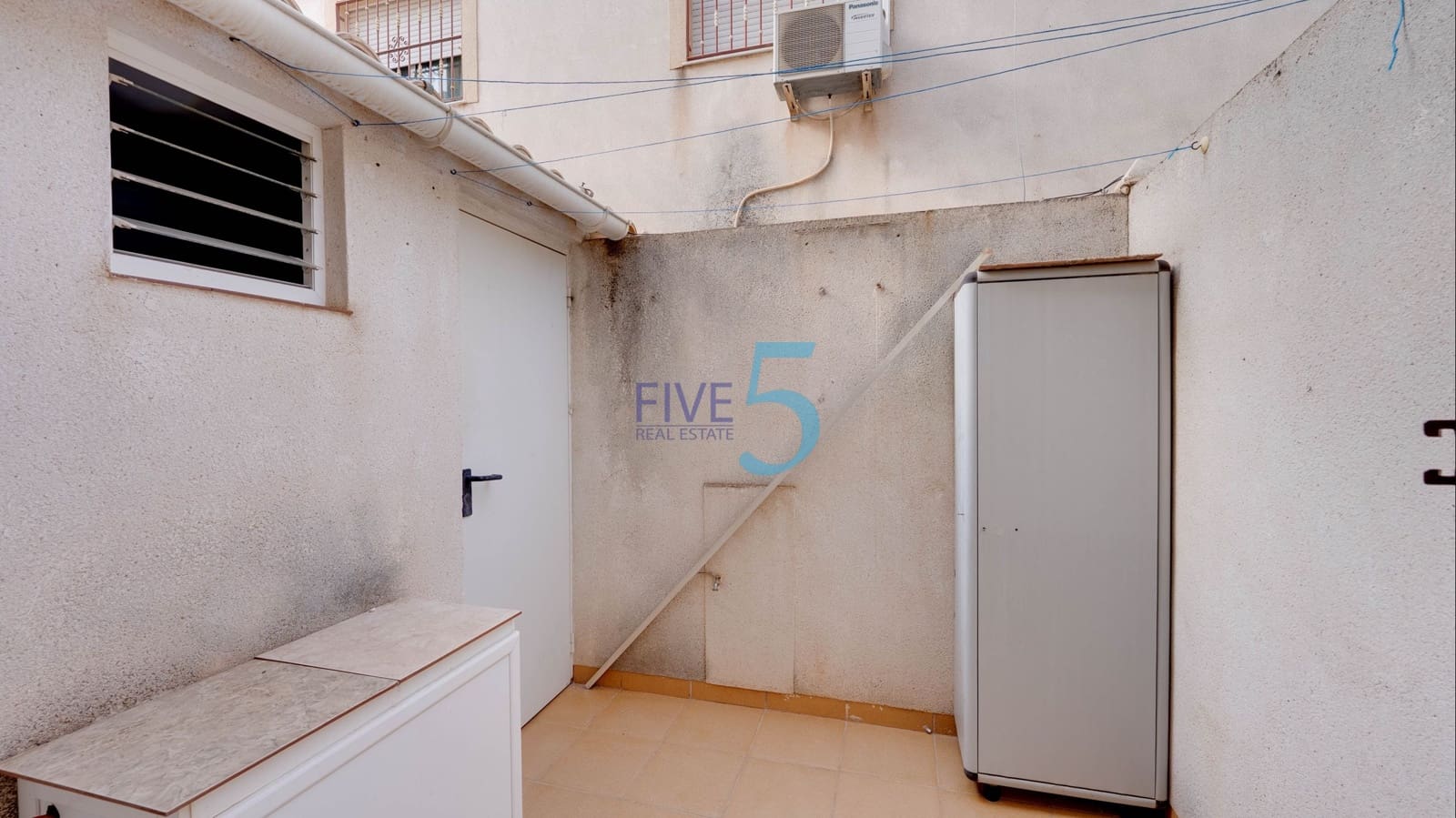 3 soverom Kjedet enebolig til salgs i Playa Flamenca med svømmebasseng - € 169 900 (Ref: 9994508)