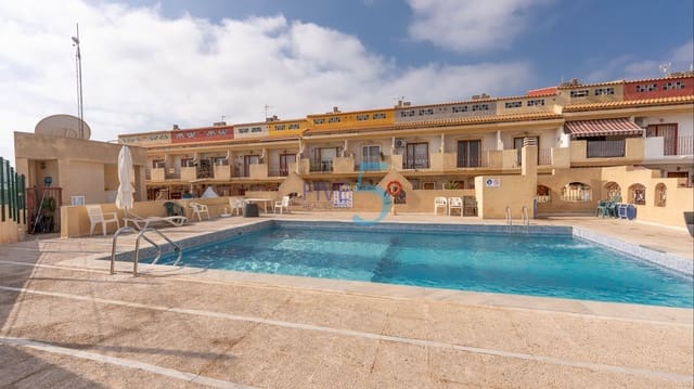 3 camera da letto Villetta Bifamiliare in vendita in Playa Flamenca, Orihuela con piscina - 169.900 € (Rif: 9994508)