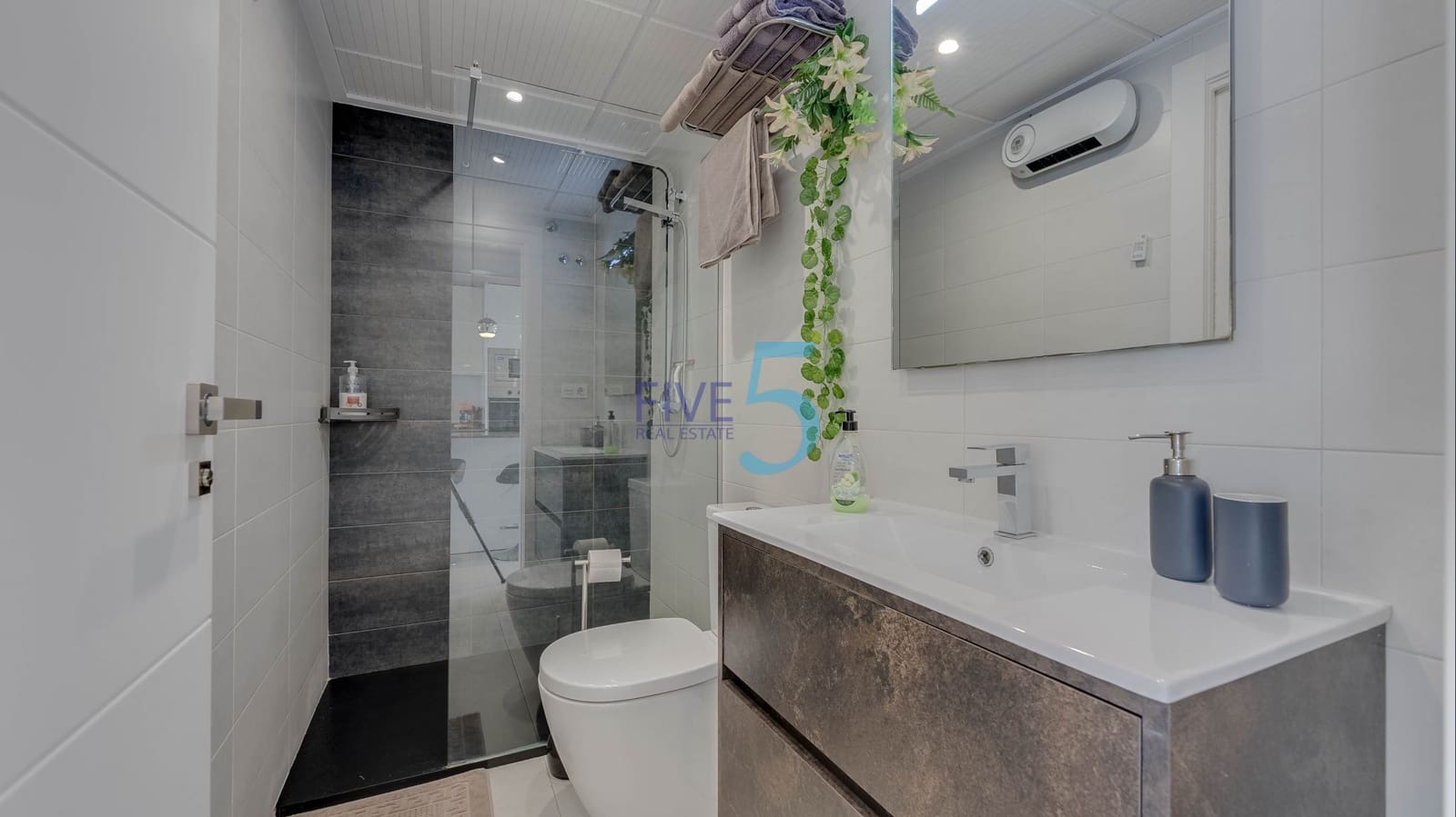 2 sypialnia Apartament na sprzedaż w Lo Pagan z basenem garażem - 220 000 € (Ref: 9994509)