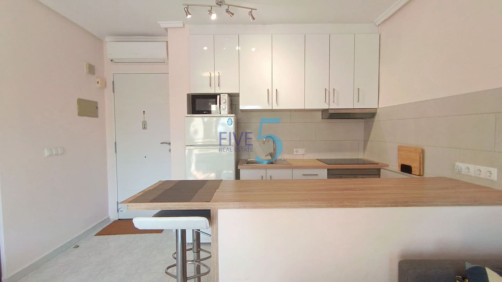 2 soveværelse Lejlighed til salg i Ciudad Quesada med swimmingpool garage - € 145.000 (Ref: 9994510)
