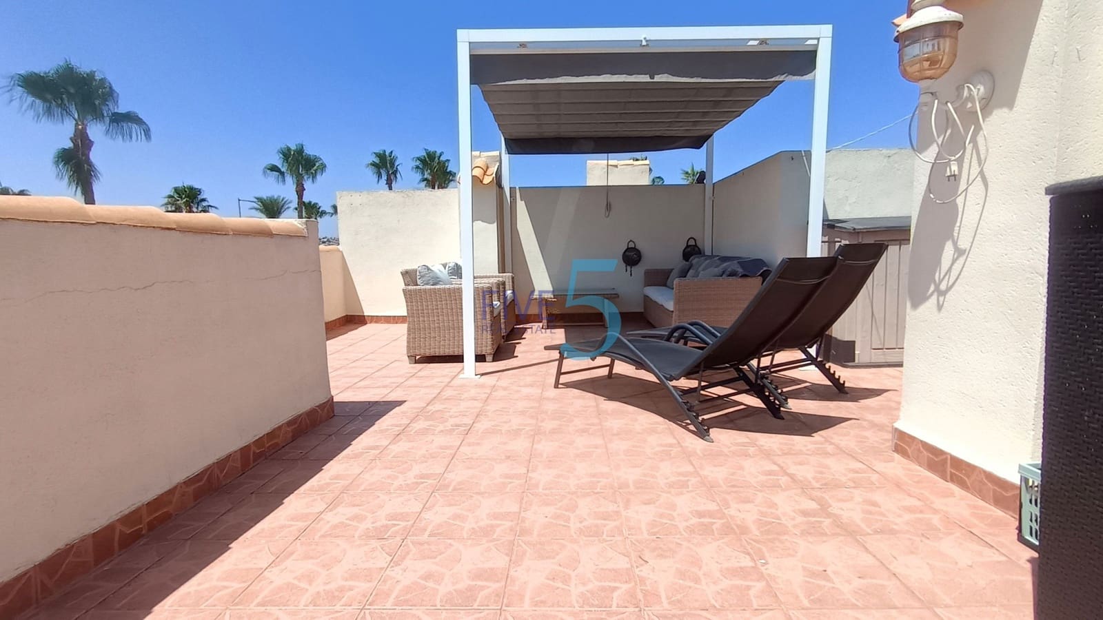 2 soveværelse Lejlighed til salg i Ciudad Quesada med swimmingpool garage - € 145.000 (Ref: 9994510)
