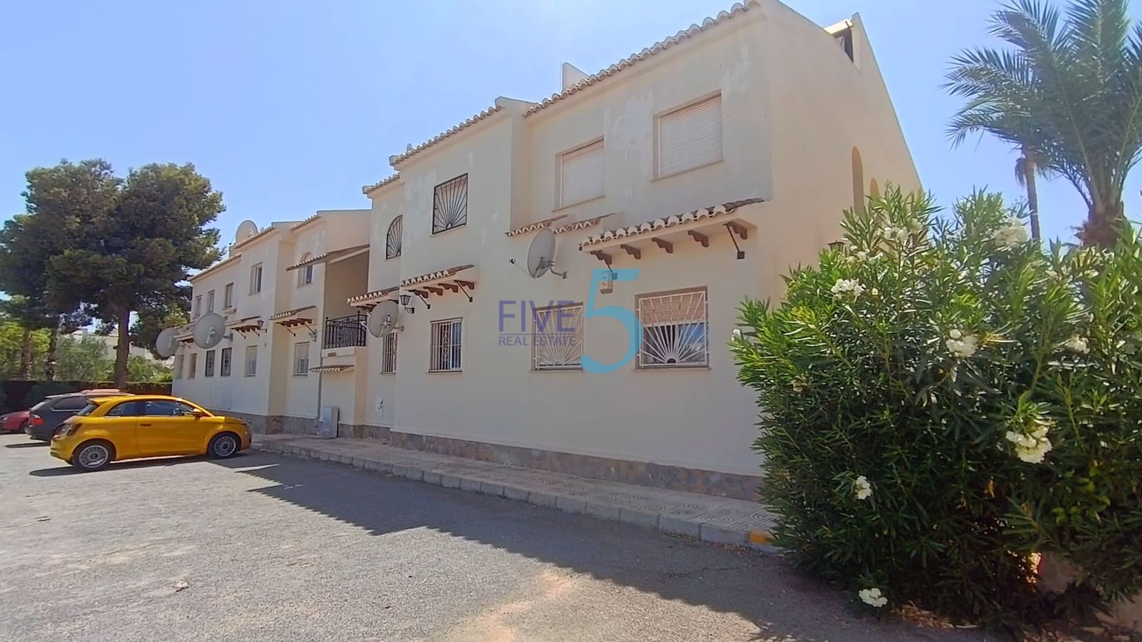 2 soveværelse Lejlighed til salg i Ciudad Quesada med swimmingpool garage - € 145.000 (Ref: 9994510)