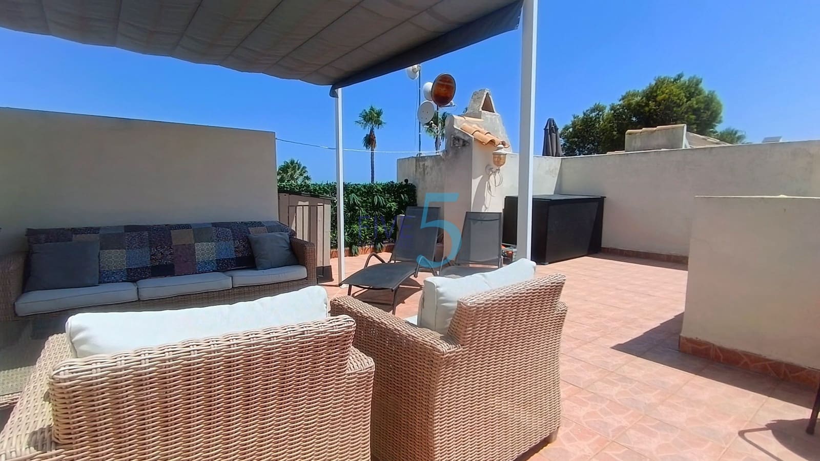 2 soveværelse Lejlighed til salg i Ciudad Quesada med swimmingpool garage - € 145.000 (Ref: 9994510)