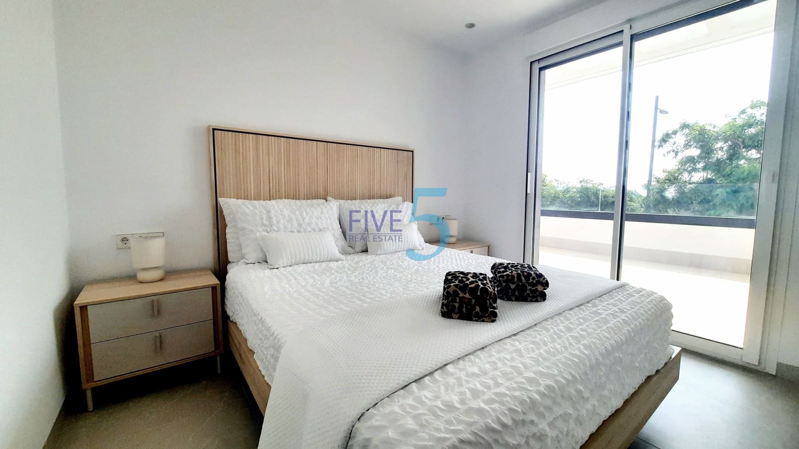 3 sypialnia Willa na sprzedaż w Torre-Pacheco z basenem garażem - 675 000 € (Ref: 9996392)