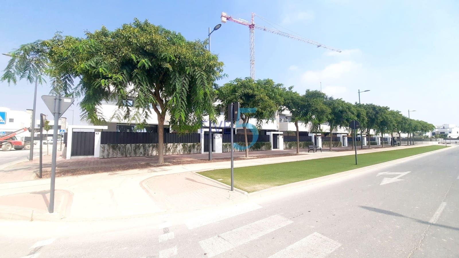 3 sypialnia Willa na sprzedaż w Torre-Pacheco z basenem garażem - 675 000 € (Ref: 9996392)