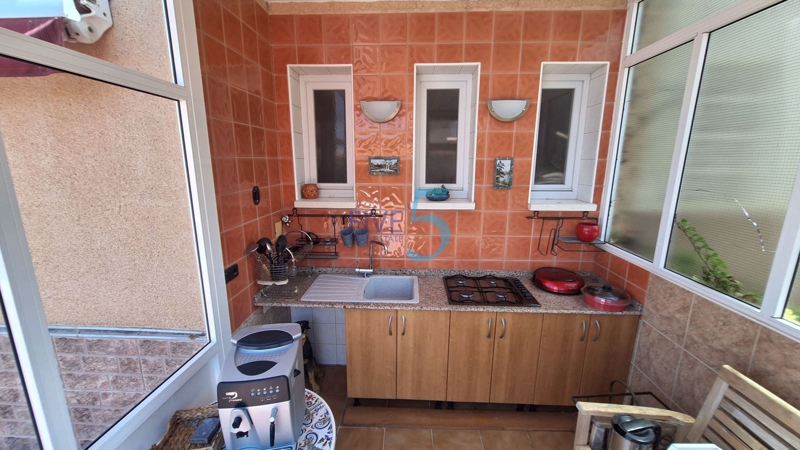 4 soveværelse Villa til salg i Torrevieja med swimmingpool garage - € 390.000 (Ref: 9996491)