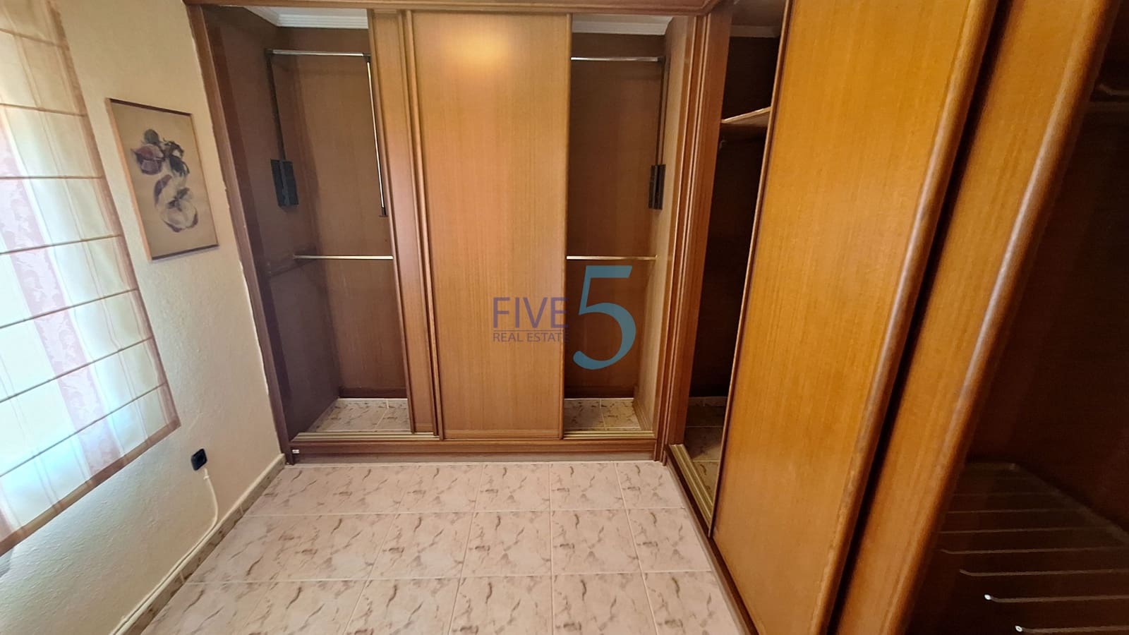 4 soveværelse Villa til salg i Torrevieja med swimmingpool garage - € 390.000 (Ref: 9996491)