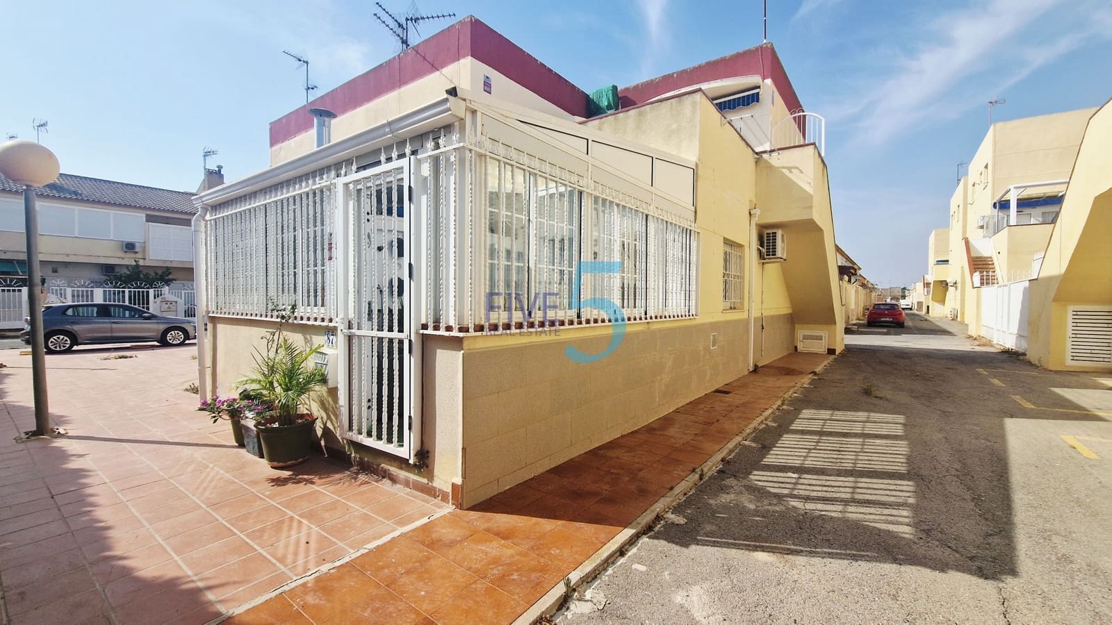 2 Zimmer Bungalow zu verkaufen in Los Alcazares mit Garage - 139.999 € (Ref: 9997531)