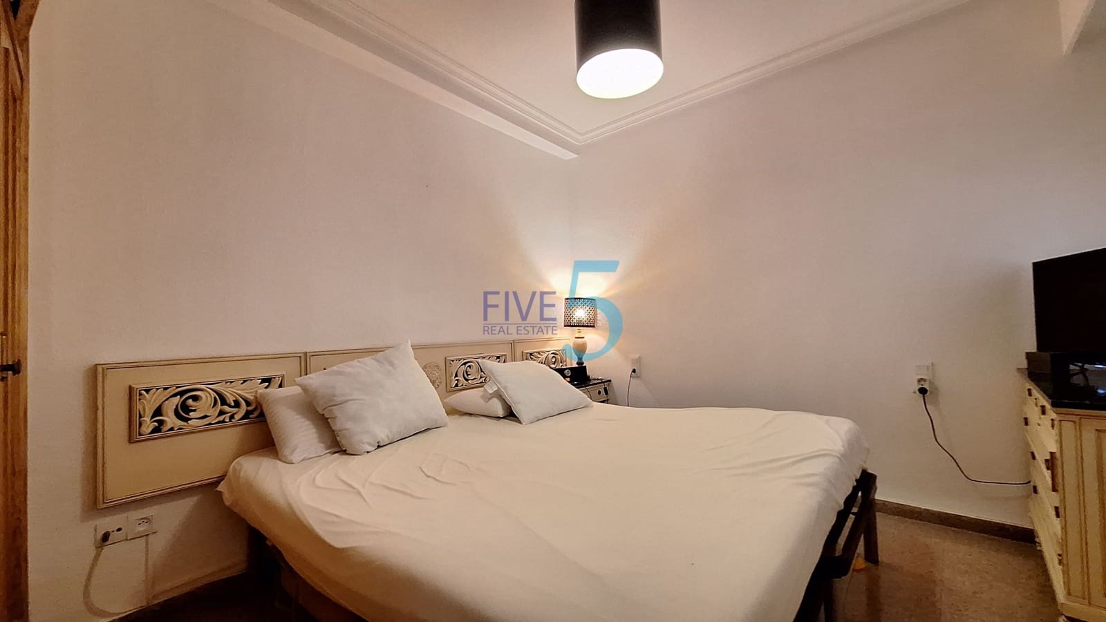 2 bedroom Apartment for sale in Torrevieja - € 180,000 (Ref: 9997896)