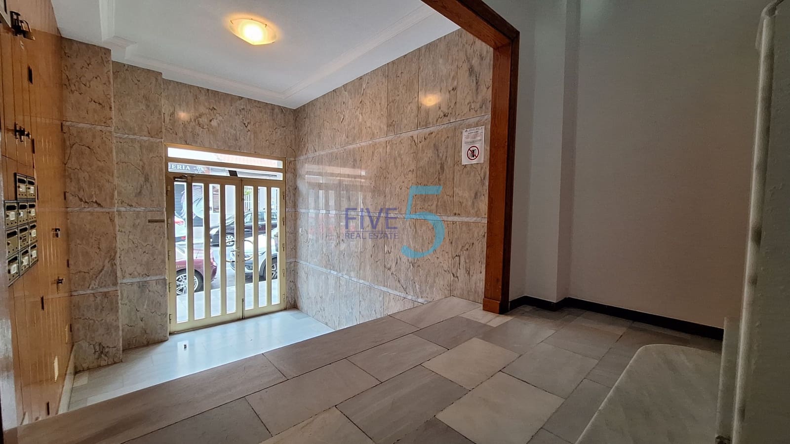 2 bedroom Apartment for sale in Torrevieja - € 180,000 (Ref: 9997896)