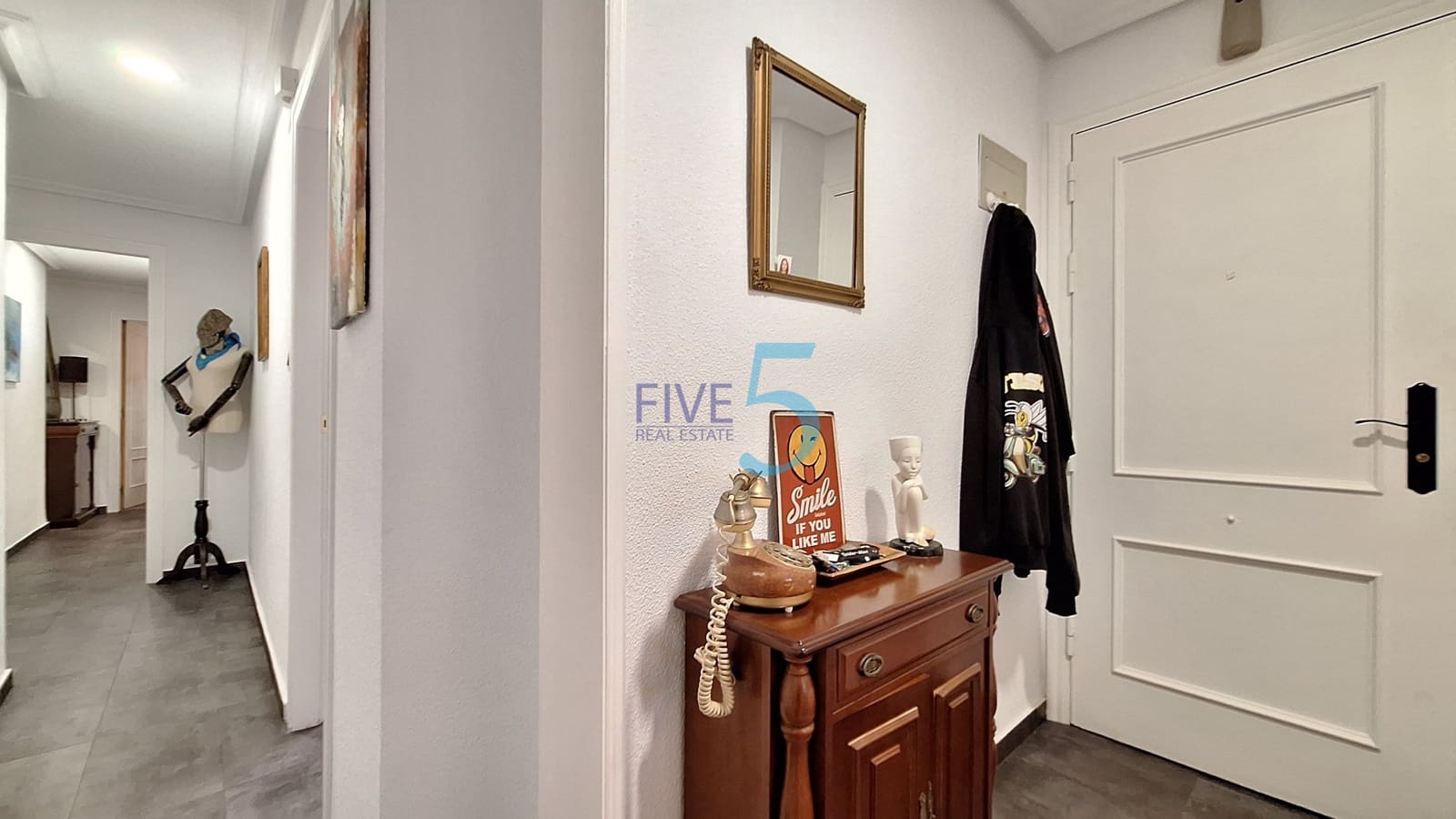 2 bedroom Apartment for sale in Torrevieja - € 180,000 (Ref: 9997896)