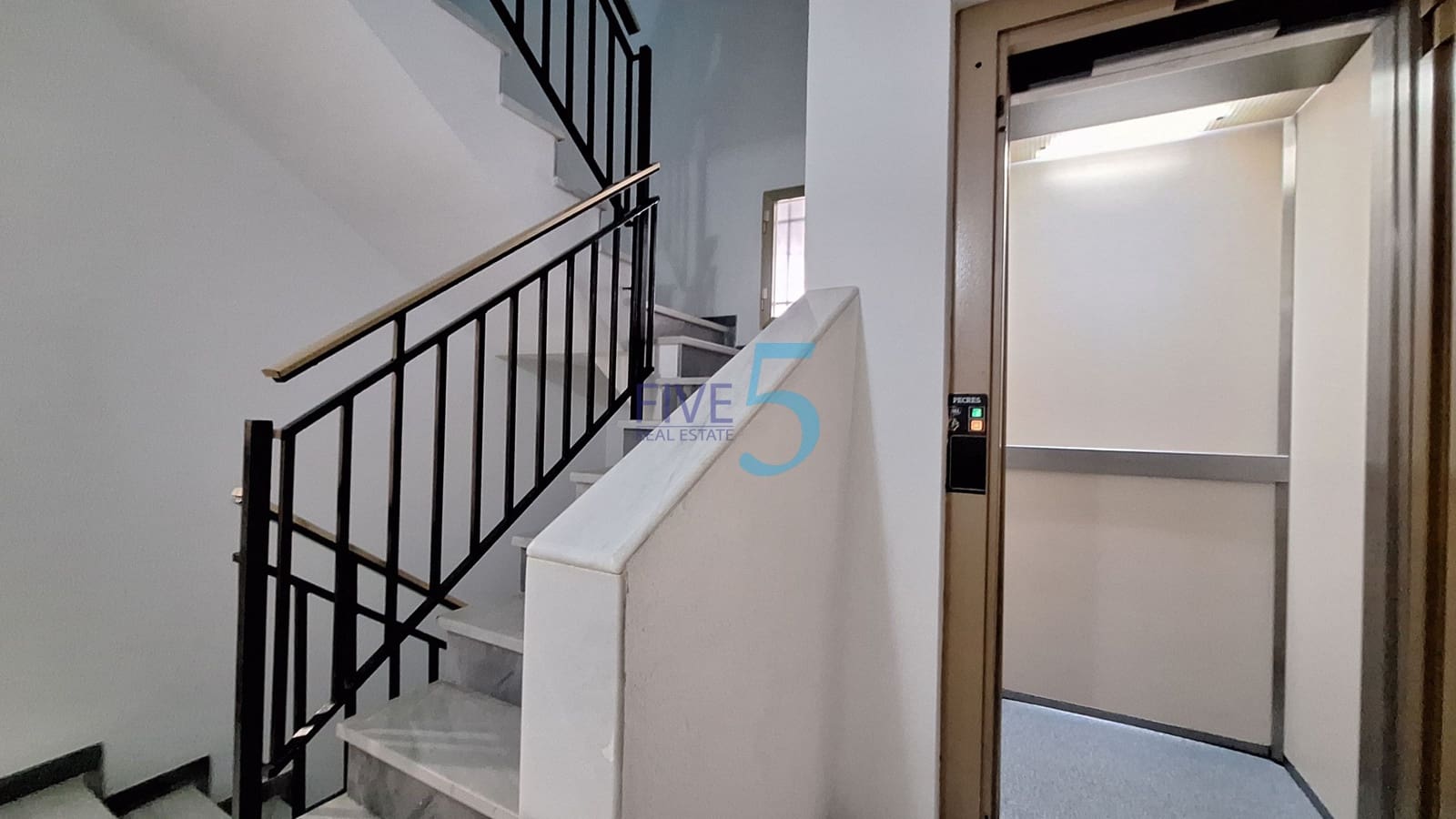 2 bedroom Apartment for sale in Torrevieja - € 180,000 (Ref: 9997896)