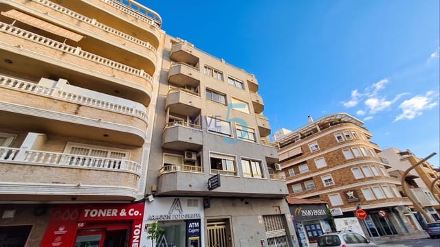 2 bedroom Apartment for sale in Torrevieja - € 180,000 (Ref: 9997896)