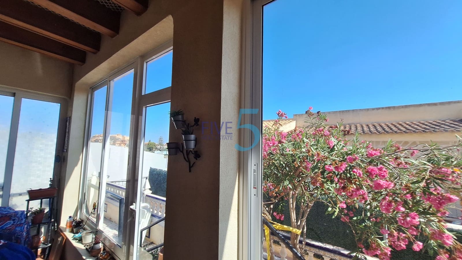 2 soveværelse Semi-Rækkehus til salg i San Miguel de Salinas med swimmingpool garage - € 209.000 (Ref: 9999066)