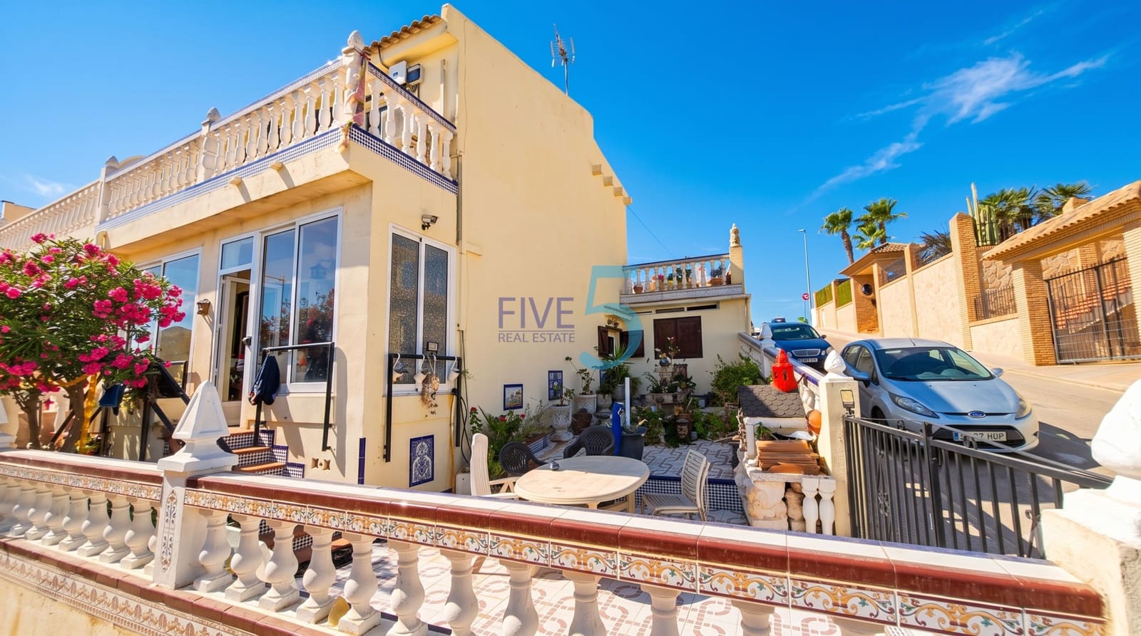 2 soverom Kjedet enebolig til salgs i San Miguel de Salinas med svømmebasseng garasje - € 209 000 (Ref: 9999066)