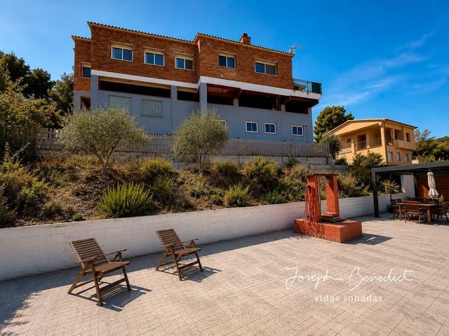 4 Zimmer Villa zu verkaufen in Sant Vicenç dels Horts mit Garage - 520.000 € (Ref: 10048735)