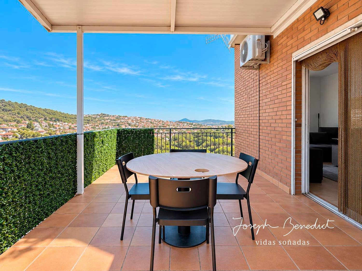 4 Zimmer Villa zu verkaufen in Sant Vicenc dels Horts mit Garage - 520.000 € (Ref: 10048735)