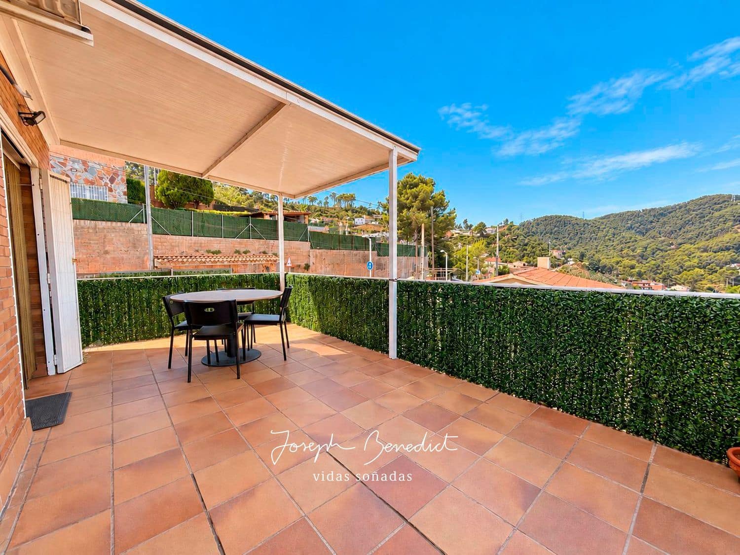 4 Zimmer Villa zu verkaufen in Sant Vicenc dels Horts mit Garage - 520.000 € (Ref: 10048735)