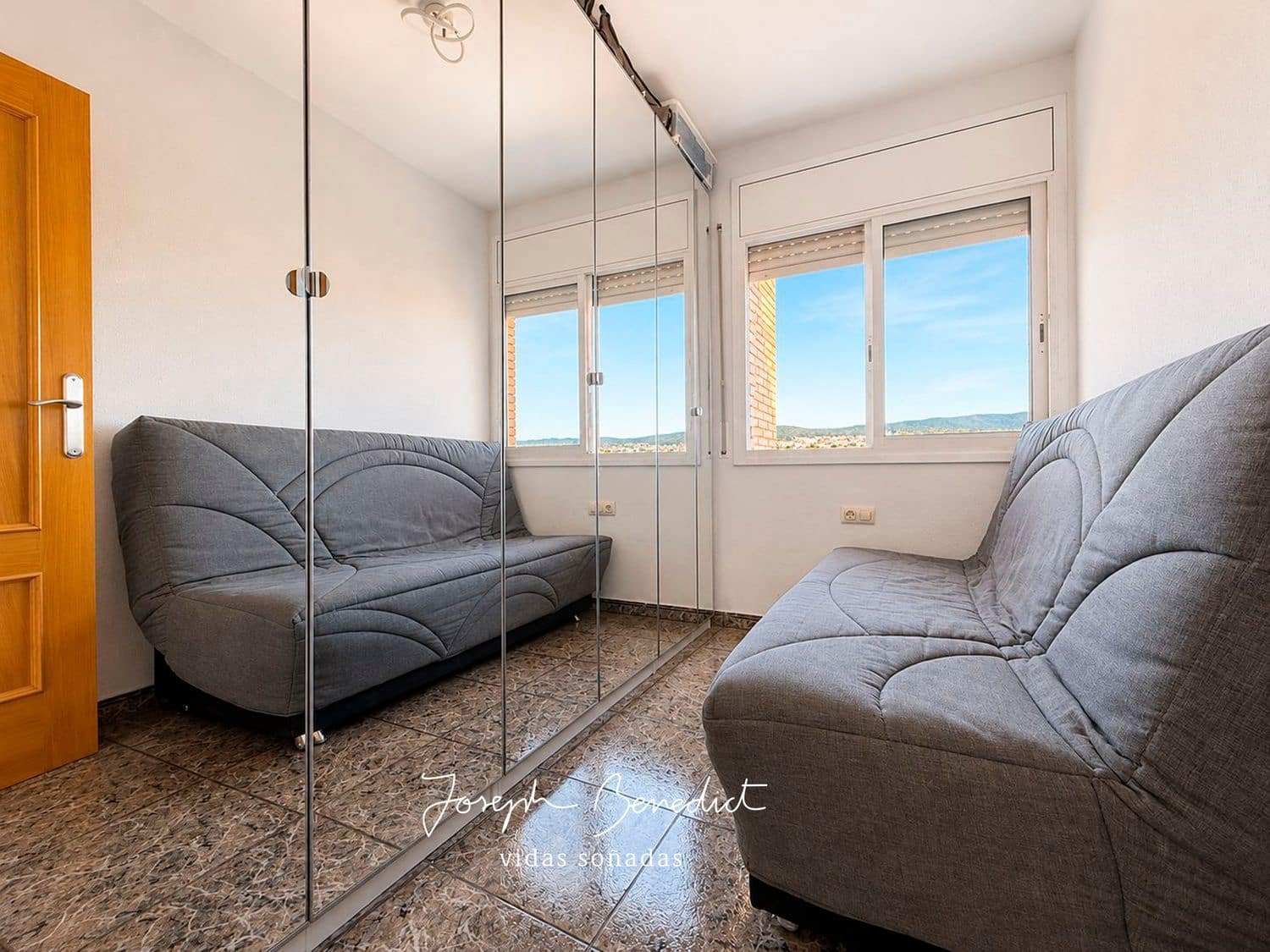 4 Zimmer Villa zu verkaufen in Sant Vicenc dels Horts mit Garage - 520.000 € (Ref: 10048735)