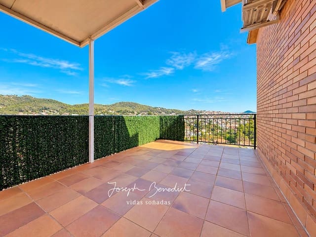 4 Zimmer Villa zu verkaufen in Sant Vicenç dels Horts mit Garage - 520.000 € (Ref: 10048735)