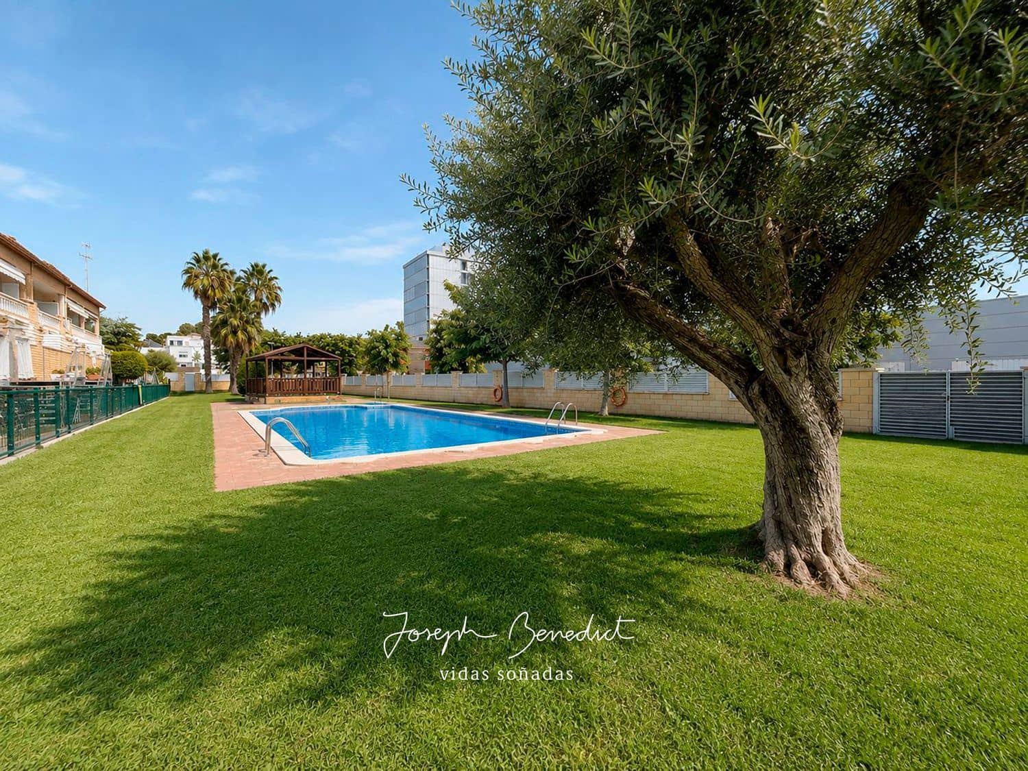 Casa de 4 habitaciones en Cunit en venta con piscina garaje - 420.000 € (Ref: 10061268)