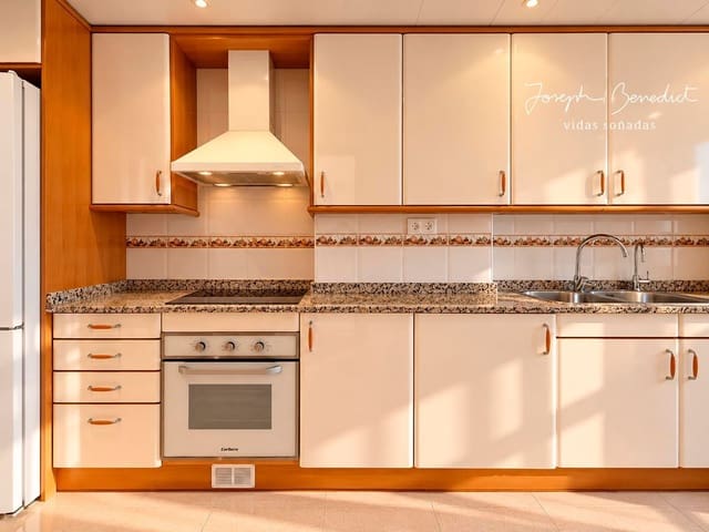 4 quarto Apartamento para venda em Castelldefels com garagem - 575 000 € (Ref: 10118588)