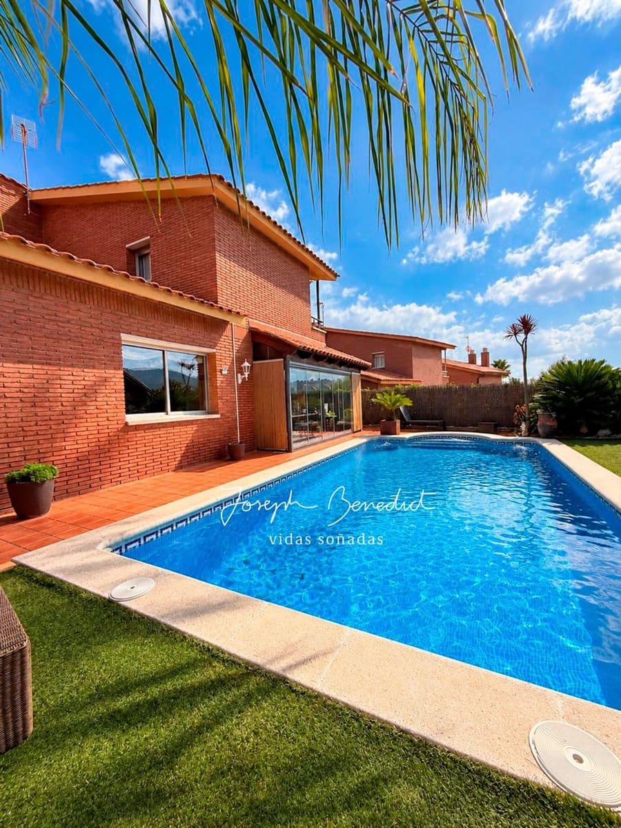 Chalet de 5 habitaciones en Corbera de Llobregat en venta con piscina garaje - 690.000 € (Ref: 10127598)