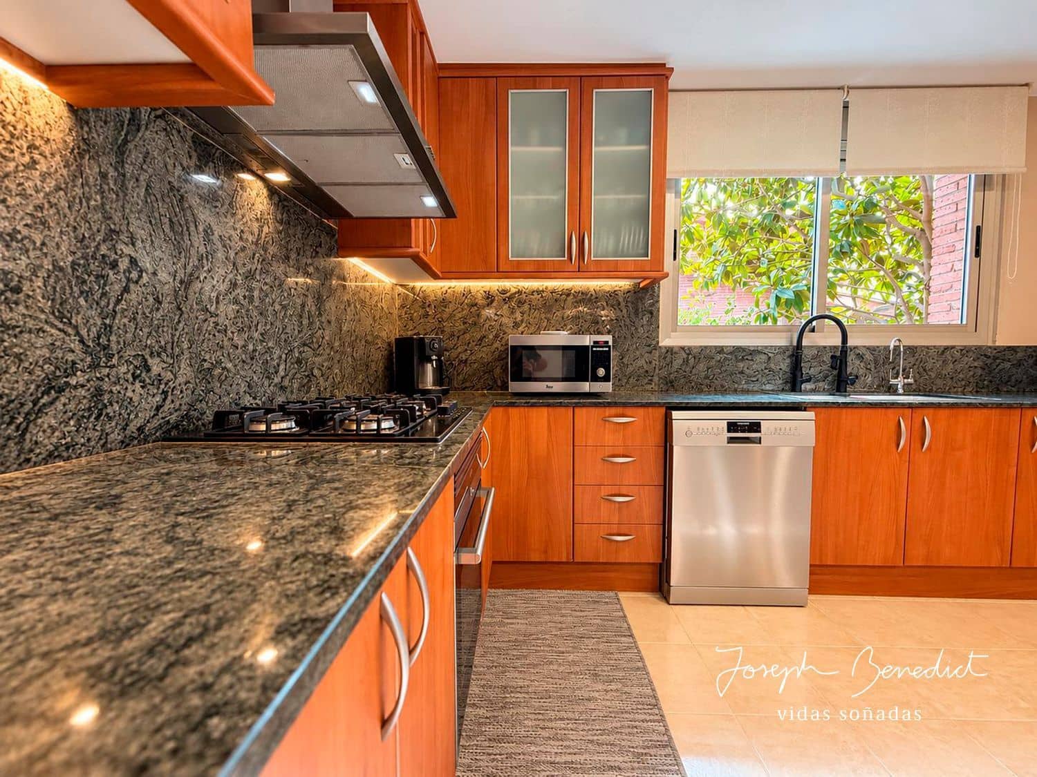 Chalet de 5 habitaciones en Corbera de Llobregat en venta con piscina garaje - 690.000 € (Ref: 10127598)