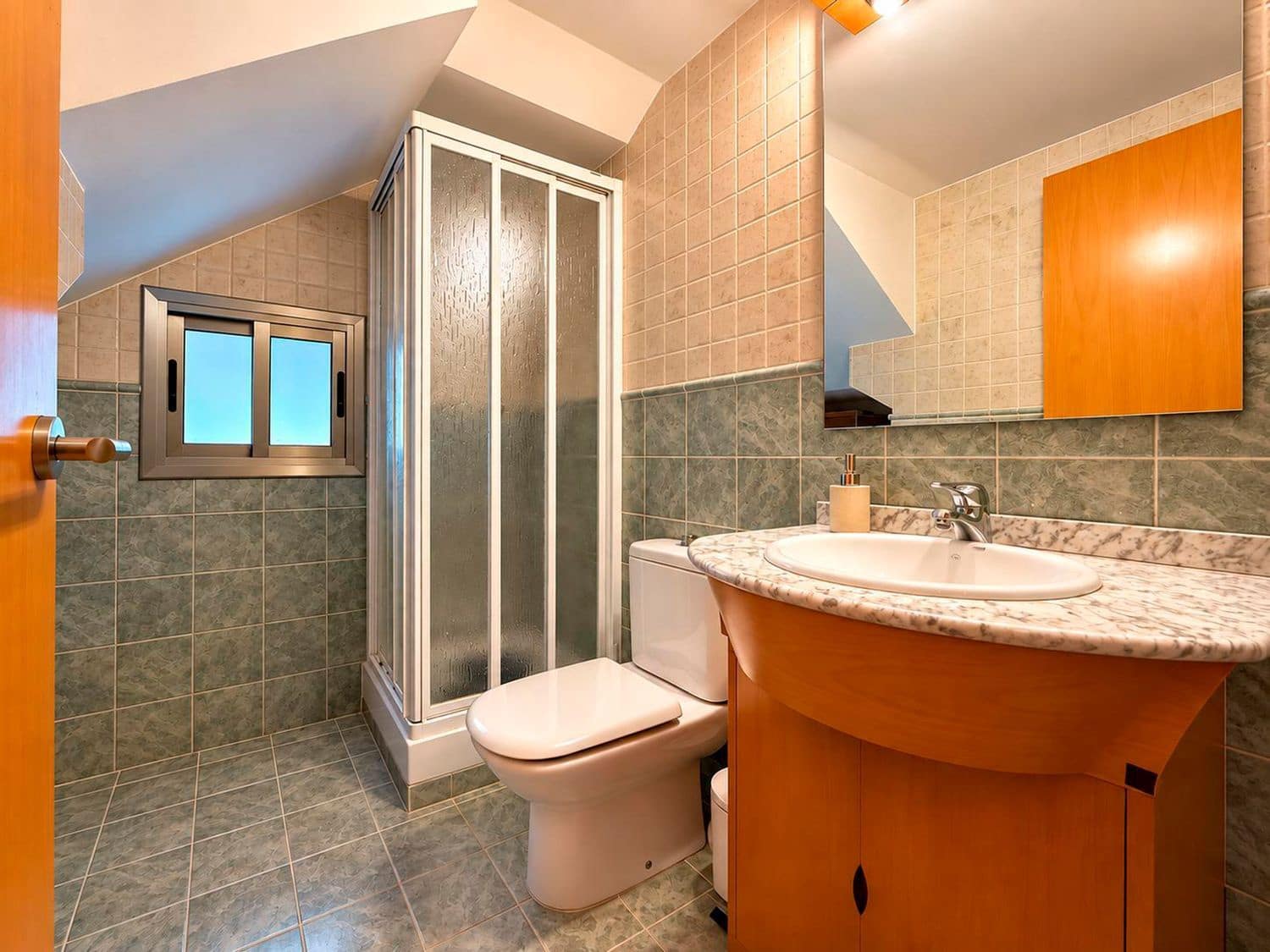 Chalet de 5 habitaciones en Corbera de Llobregat en venta con piscina garaje - 690.000 € (Ref: 10127598)