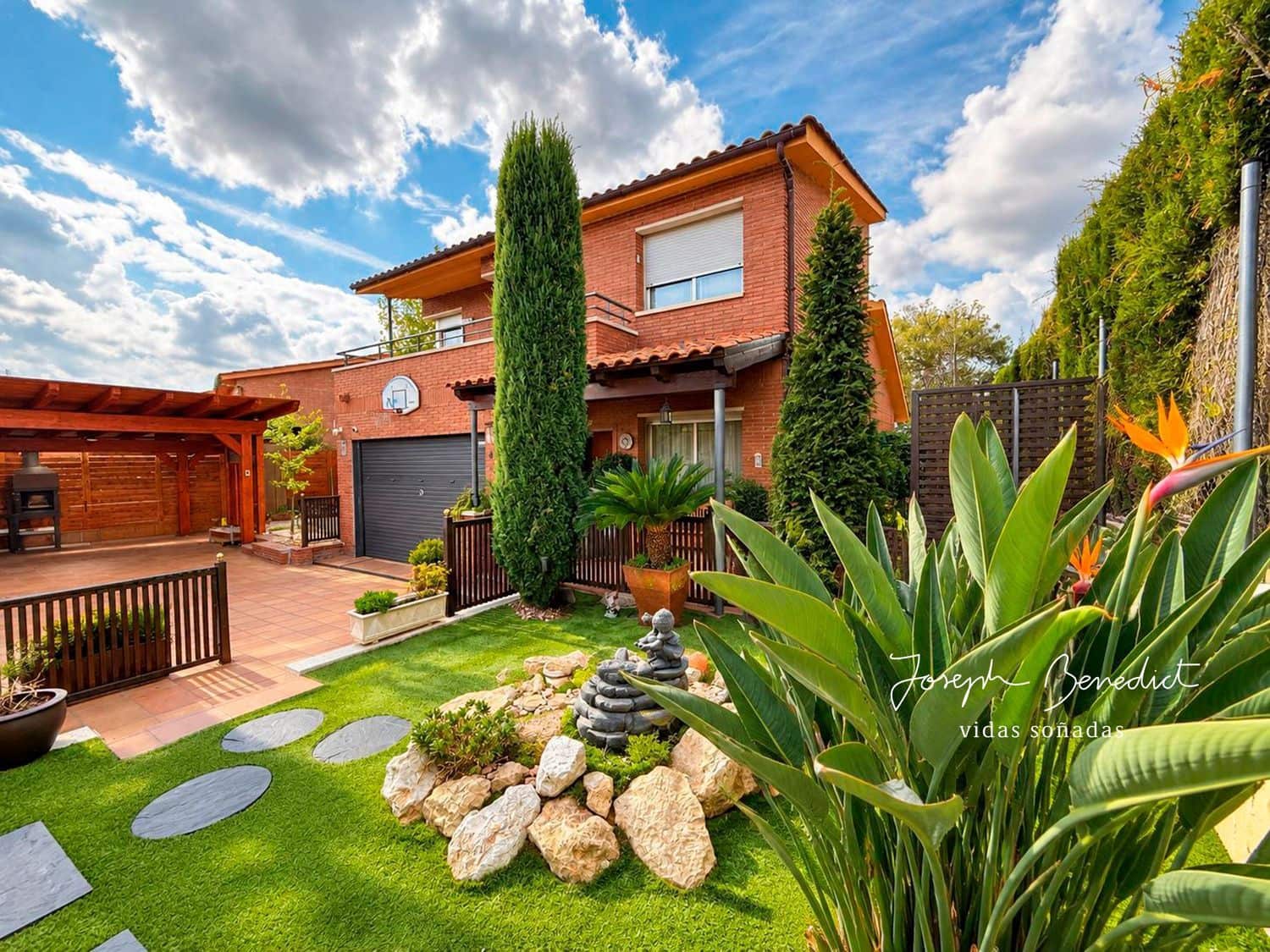 Chalet de 5 habitaciones en Corbera de Llobregat en venta con piscina garaje - 690.000 € (Ref: 10127598)