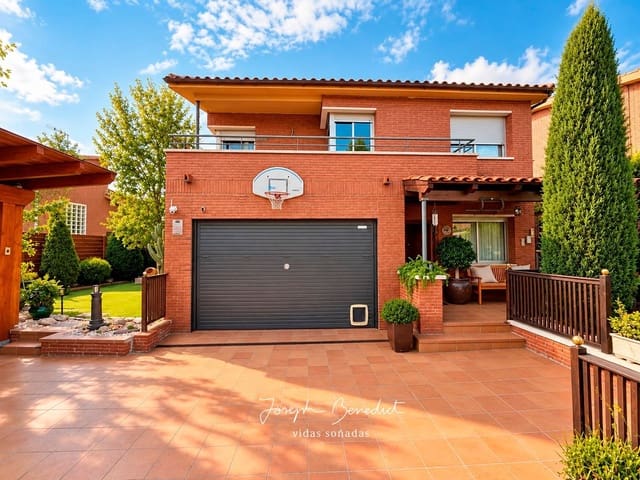 Chalet de 5 habitaciones en Corbera de Llobregat en venta con piscina garaje - 690.000 € (Ref: 10127598)
