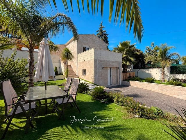 3 soveværelse Villa til salg i Piera med swimmingpool garage - € 390.000 (Ref: 10157136)