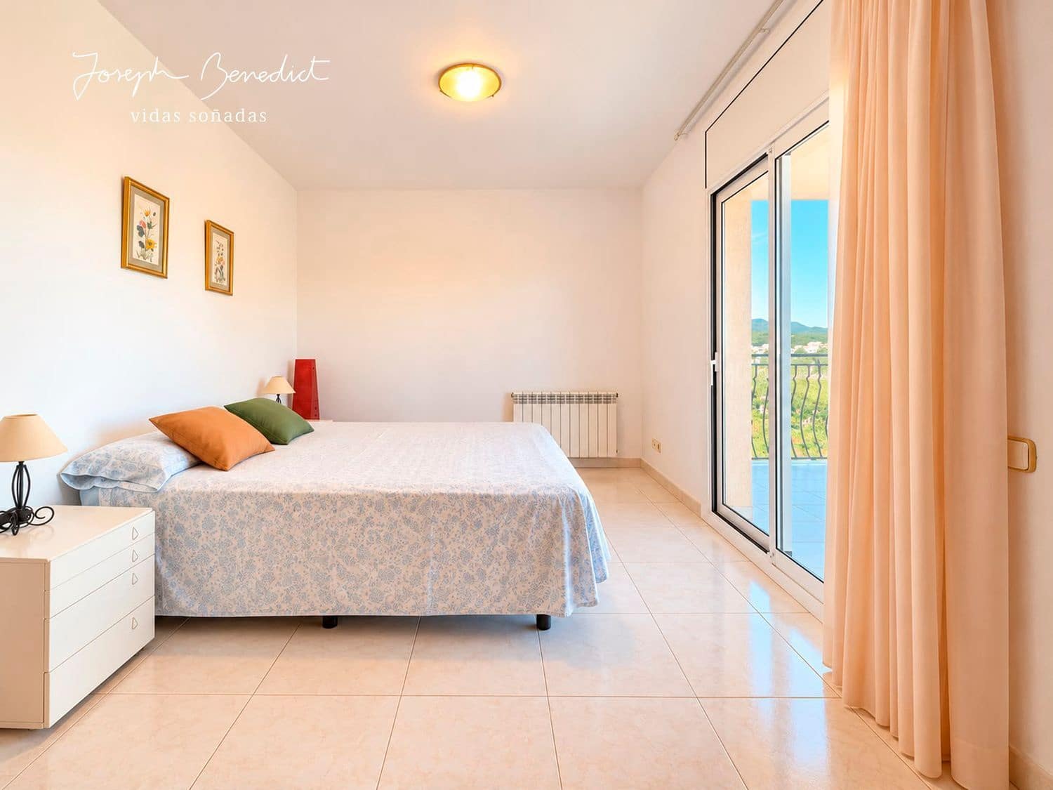 5 bedroom Villa for sale in Castelldefels with pool garage - € 1,360,000 (Ref: 10184123)