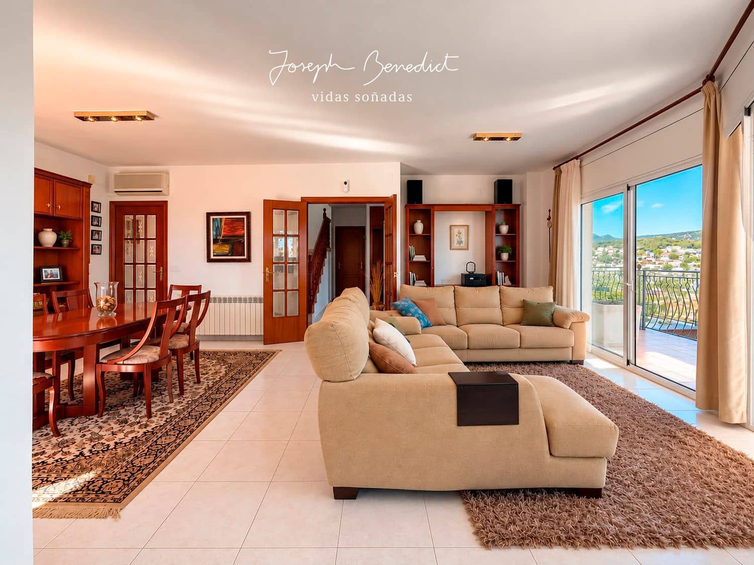 5 bedroom Villa for sale in Castelldefels with pool garage - € 1,360,000 (Ref: 10184123)