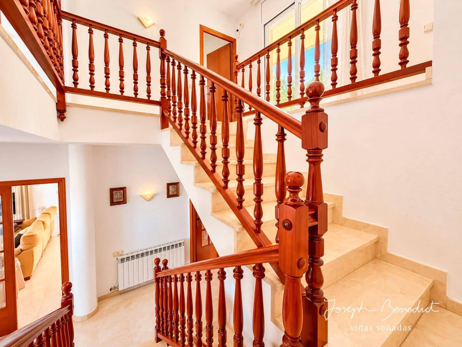 5 bedroom Villa for sale in Castelldefels with pool garage - € 1,360,000 (Ref: 10184123)