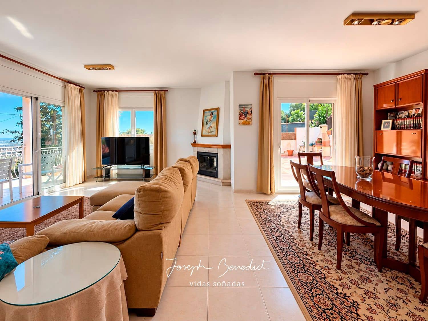 5 bedroom Villa for sale in Castelldefels with pool garage - € 1,360,000 (Ref: 10184123)