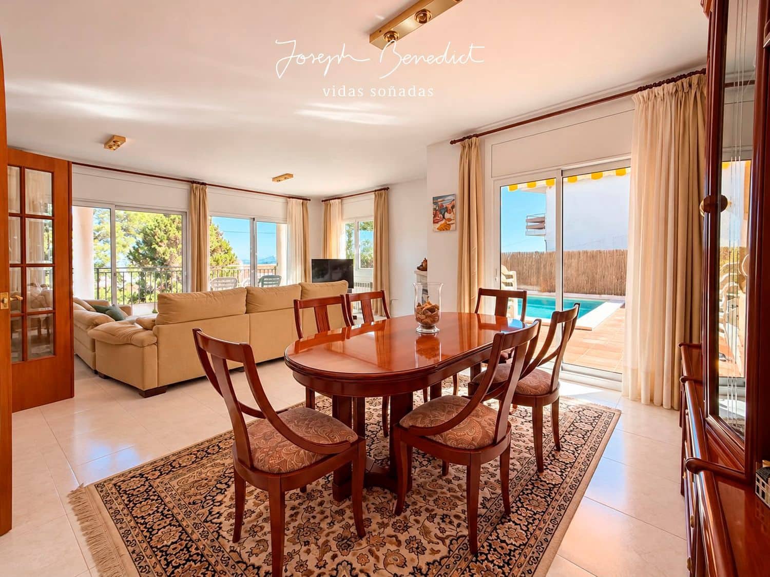 5 bedroom Villa for sale in Castelldefels with pool garage - € 1,360,000 (Ref: 10184123)