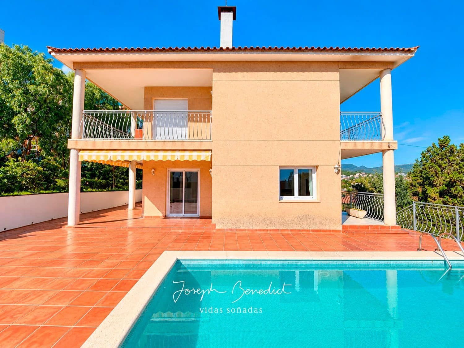 5 bedroom Villa for sale in Castelldefels with pool garage - € 1,360,000 (Ref: 10184123)