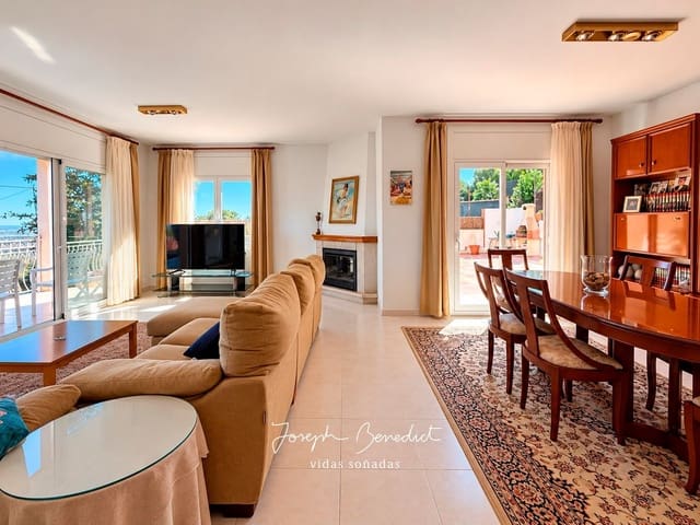 5 bedroom Villa for sale in Castelldefels with pool garage - € 1,360,000 (Ref: 10184123)