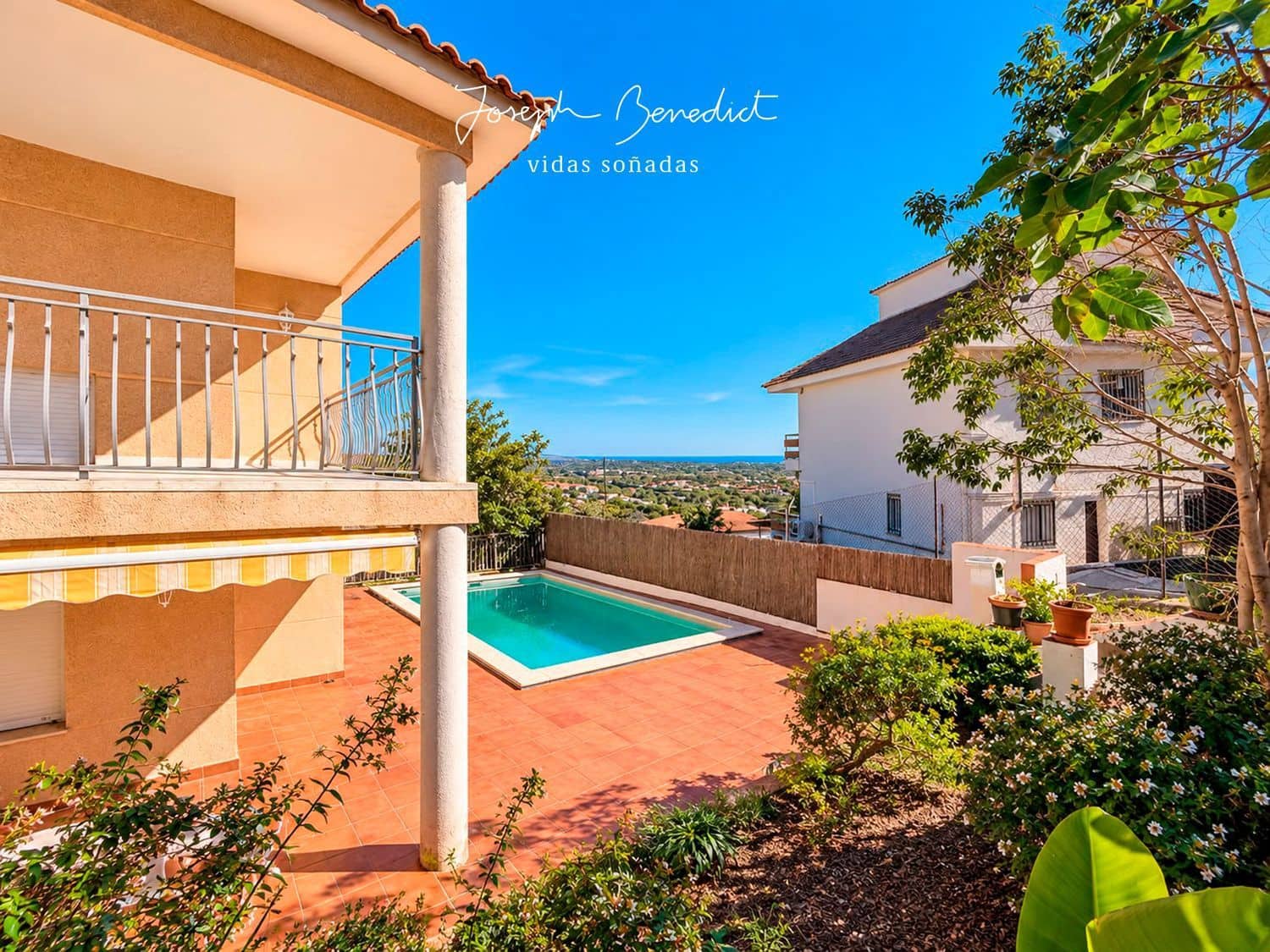 5 bedroom Villa for sale in Castelldefels with pool garage - € 1,360,000 (Ref: 10184123)