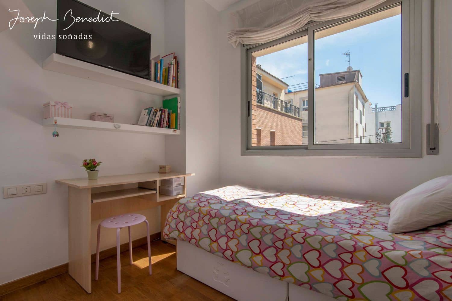 4 makuuhuone Omakotitalo myytävänä paikassa Castelldefels mukana uima-altaan 
autotalli - 850 000 € (Ref: 4557626)