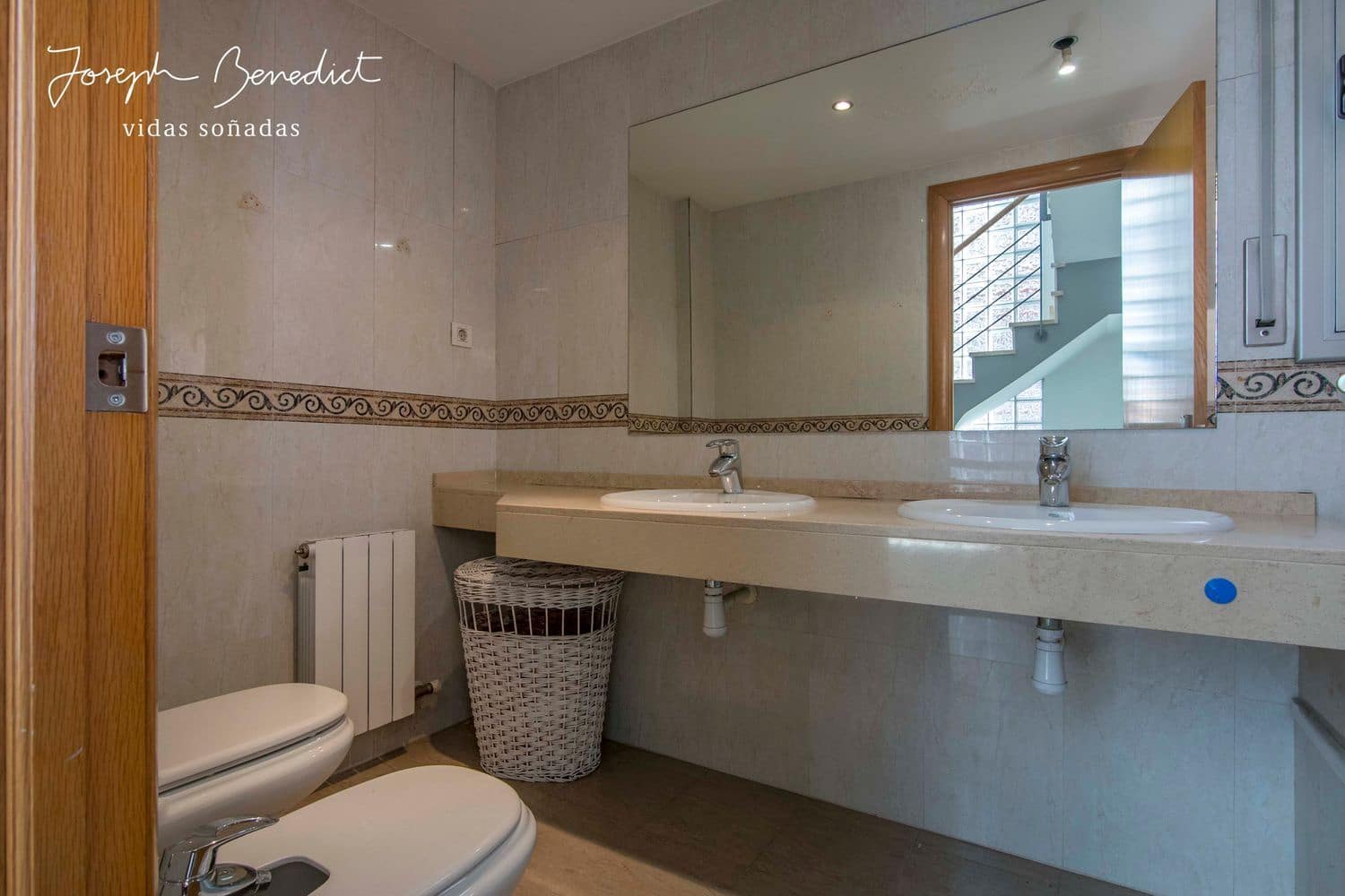 4 makuuhuone Omakotitalo myytävänä paikassa Castelldefels mukana uima-altaan 
autotalli - 850 000 € (Ref: 4557626)